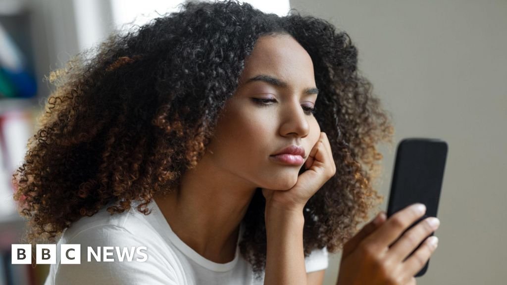 HMRC denies ‘deliberately poor’ phone service for taxpayers HMRC denies ‘deliberately poor’ phone service for taxpayers