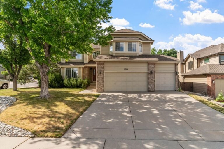 2901 Montclair Ct. in Highlands Ranch –