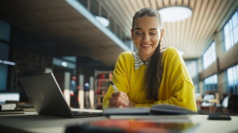 Formal Online Learning: The 10% Of The 70-20-10 Model Formal Online Learning: The 10% Of The 70-20-10 Model