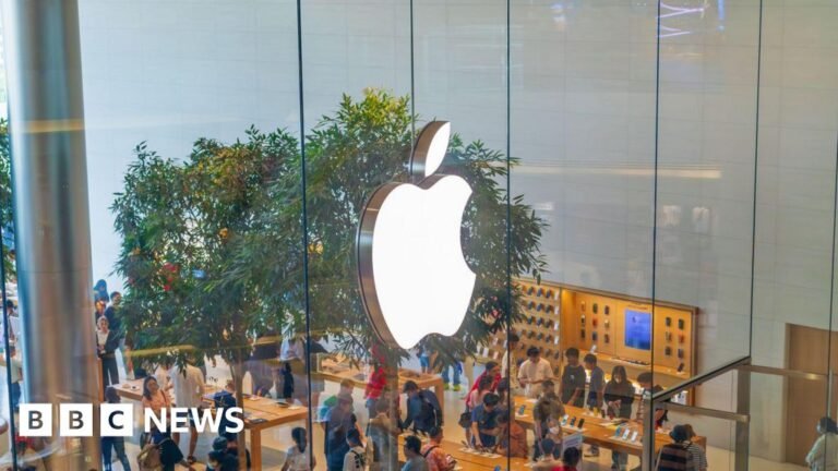 US intelligence head ‘not told’ about UK secret Apple data demand US intelligence head ‘not told’ about UK secret Apple data demand