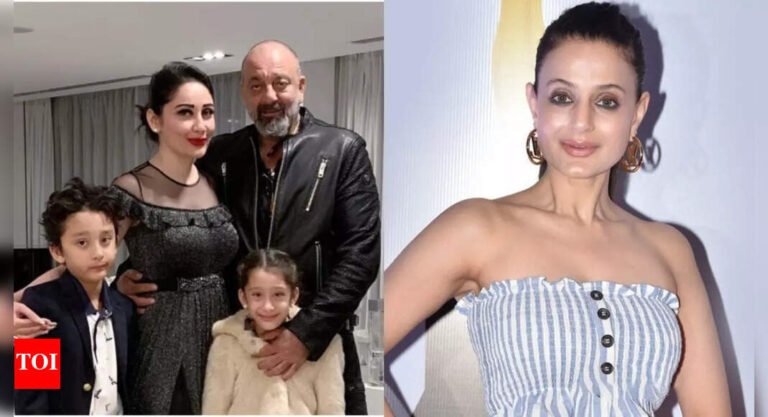 Ameesha Patel says Sanjay Dutt gave Quran and Gita to everyone when his children were born, the ‘Gadar 2’ actress hosted baby shower Maanayata Dutt | Hindi Movie News Ameesha Patel says Sanjay Dutt gave Quran and Gita to everyone when his children were born, the ‘Gadar 2’ actress hosted baby shower Maanayata Dutt | Hindi Movie News