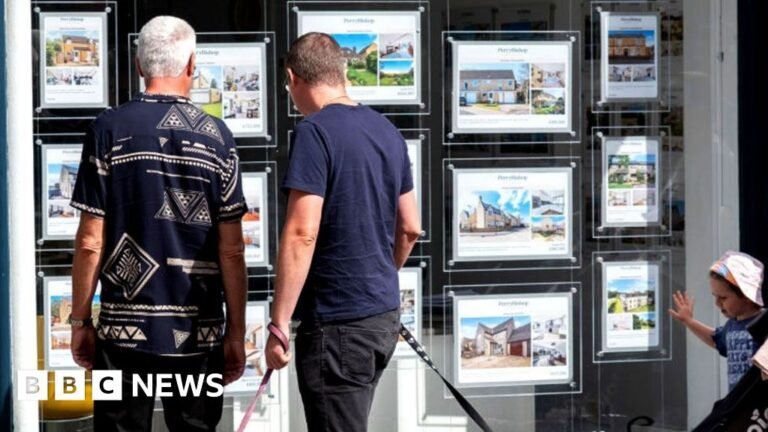 Barclays cuts rates on some mortgages to below 4% Barclays cuts rates on some mortgages to below 4%