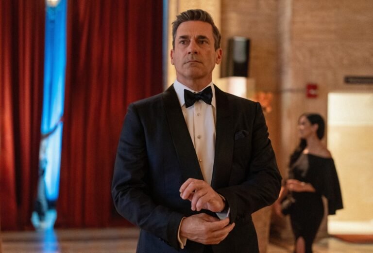 Class Critique In Apple TV+’s “Your Friends and Neighbors” Lacks Bite, But Still Entertains | TV/Streaming Class Critique In Apple TV+’s “Your Friends and Neighbors” Lacks Bite, But Still Entertains | TV/Streaming