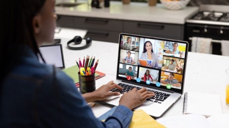 Learning Together With Social Constructivism In eLearning