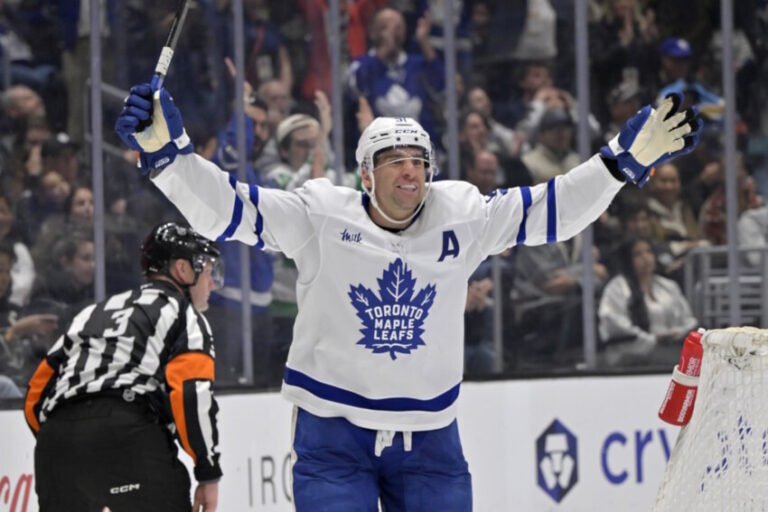 NHL Rumors: Toronto Maple Leafs Pending UFA John Tavares