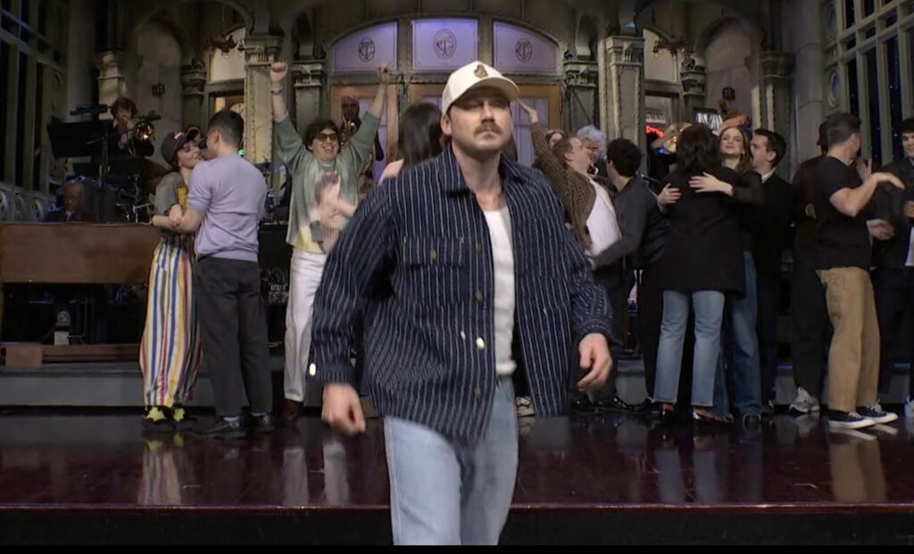 ‘SNL’ Pokes Fun at Morgan Wallen 1 Week After He Abruptly Left the Show Early: Watch ‘SNL’ Pokes Fun at Morgan Wallen 1 Week After He Abruptly Left the Show Early: Watch