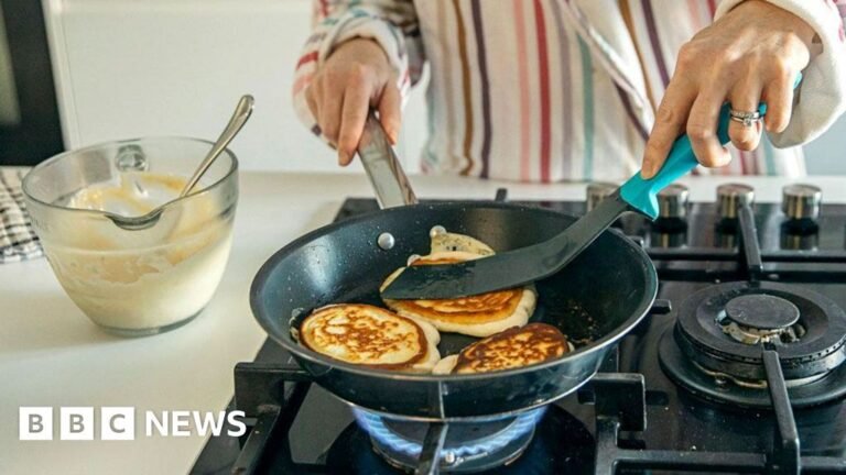 Annual energy bills predicted to fall by £129 in July Annual energy bills predicted to fall by £129 in July