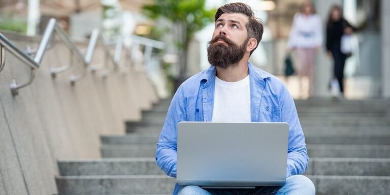 How To Find A New Job While Working Full-Time