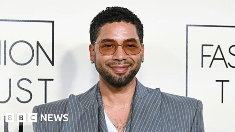 Jussie Smollett to pay ,000 to Chicago charity in settlement Jussie Smollett to pay ,000 to Chicago charity in settlement