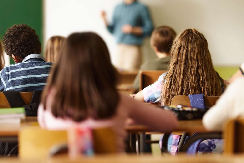 Teacher Covers Herself in Peanut Butter During Class in Viral Video Teacher Covers Herself in Peanut Butter During Class in Viral Video