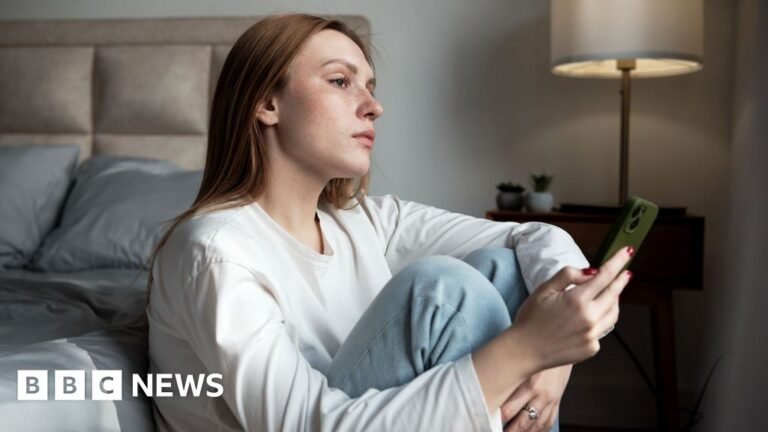 Dating app scam victims told ‘don’t suffer in silence’ Dating app scam victims told ‘don’t suffer in silence’