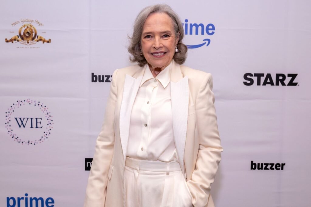 Kathy Bates’ Stylish White Pants Remind Us of These  Pants at Amazon