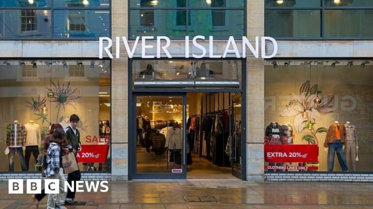 River Island to close 33 shops River Island to close 33 shops