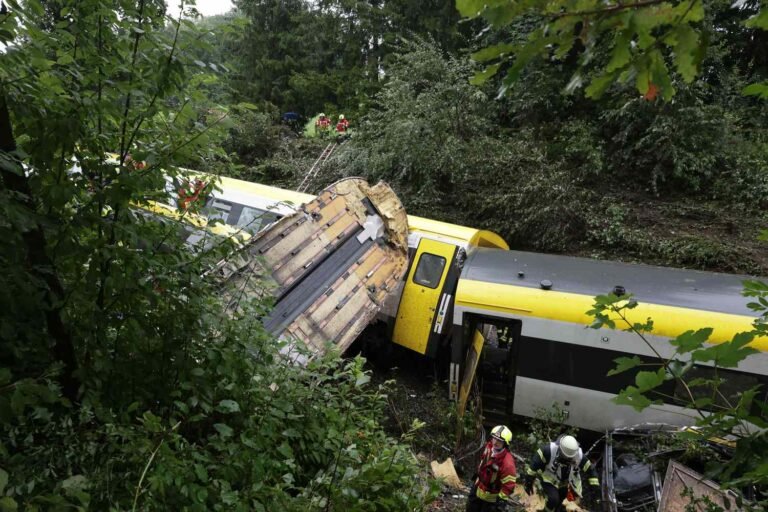 At Least 3 Dead, Dozens More Injured After Train Derails