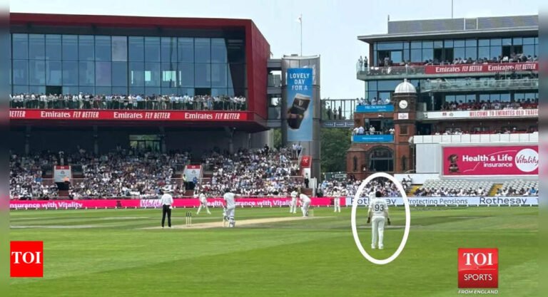 IND vs ENG 4th Test: Jasprit Bumrah, Mohammed Siraj limp off the field, India’s worries deepen | Cricket News IND vs ENG 4th Test: Jasprit Bumrah, Mohammed Siraj limp off the field, India’s worries deepen | Cricket News