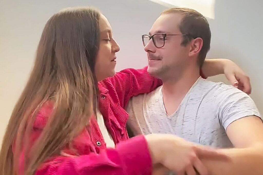 Influencer Hannah Carnat-Gronnerud’s Fiancé Dies Weeks Before Their Wedding