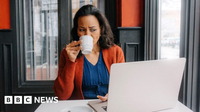 US inflation rises as tariffs drive up prices