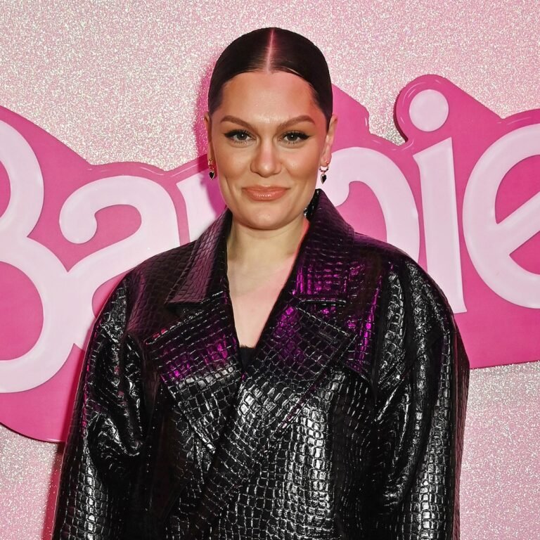 Jessie J Hospitalized After Breast Cancer Surgery