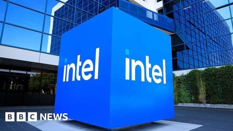 US government announces 10% stake in chipmaker Intel US government announces 10% stake in chipmaker Intel