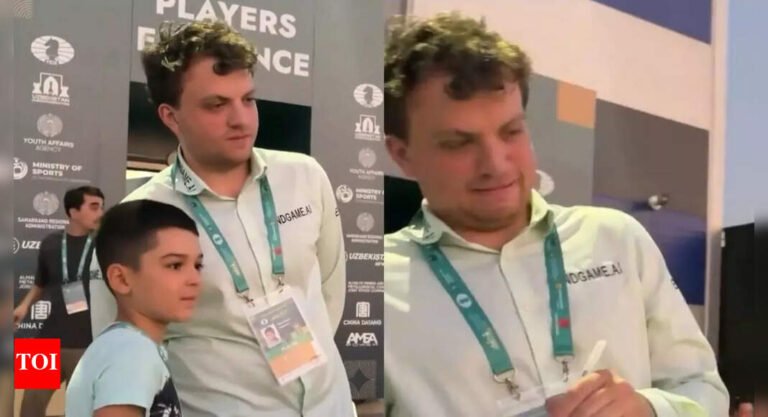 Hilarious! Chess fan asks American GM Hans Niemann his name after photo together at FIDE Grand Swiss – Watch | Chess News Hilarious! Chess fan asks American GM Hans Niemann his name after photo together at FIDE Grand Swiss – Watch | Chess News