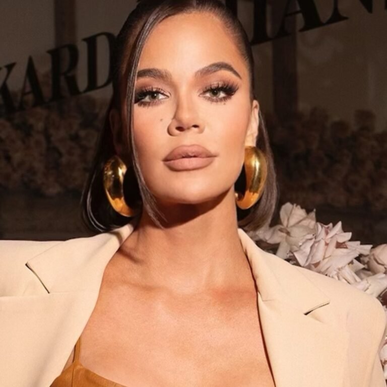 Khloe Kardashian’s Pre-Halloween Party Khloe Kardashian’s Pre-Halloween Party