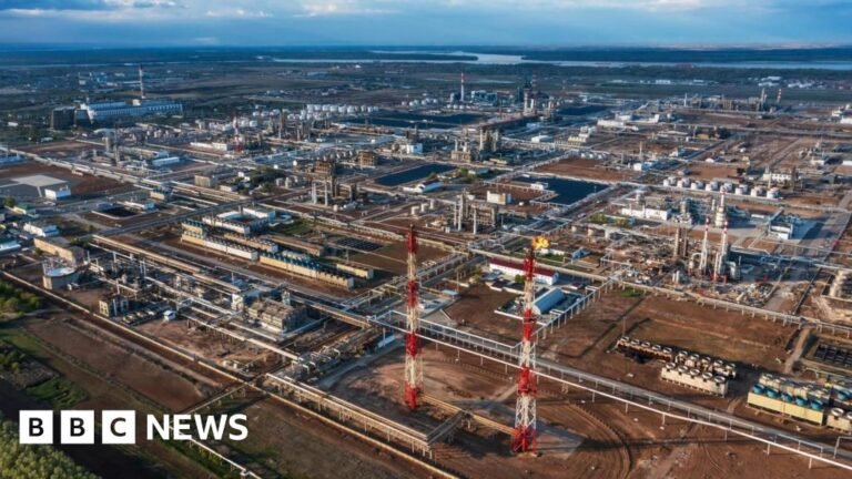 Why has the US imposed sanctions on Russian oil companies?