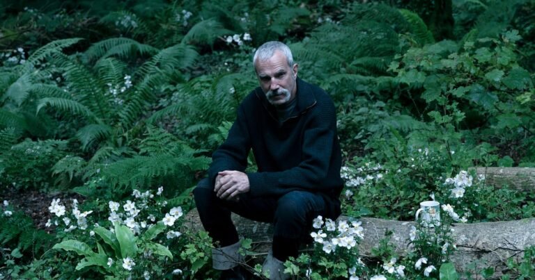 Anemone review – Daniel Day-Lewis’s return to the…