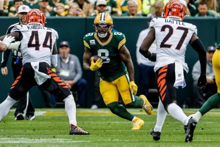 Love stars as Packers edge Thanksgiving thriller against Lions Love stars as Packers edge Thanksgiving thriller against Lions