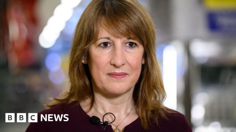 Rachel Reeves urges Labour MPs to unite behind the Budget