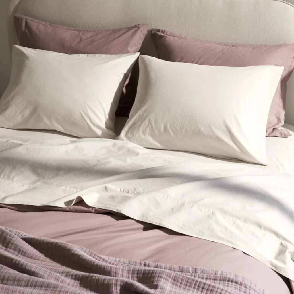 10 Bed Sheets That Will Make Your Room Feel Like a Luxe Hotel 10 Bed Sheets That Will Make Your Room Feel Like a Luxe Hotel