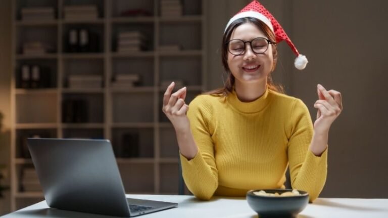 8 Festive Employee Wellness Strategies