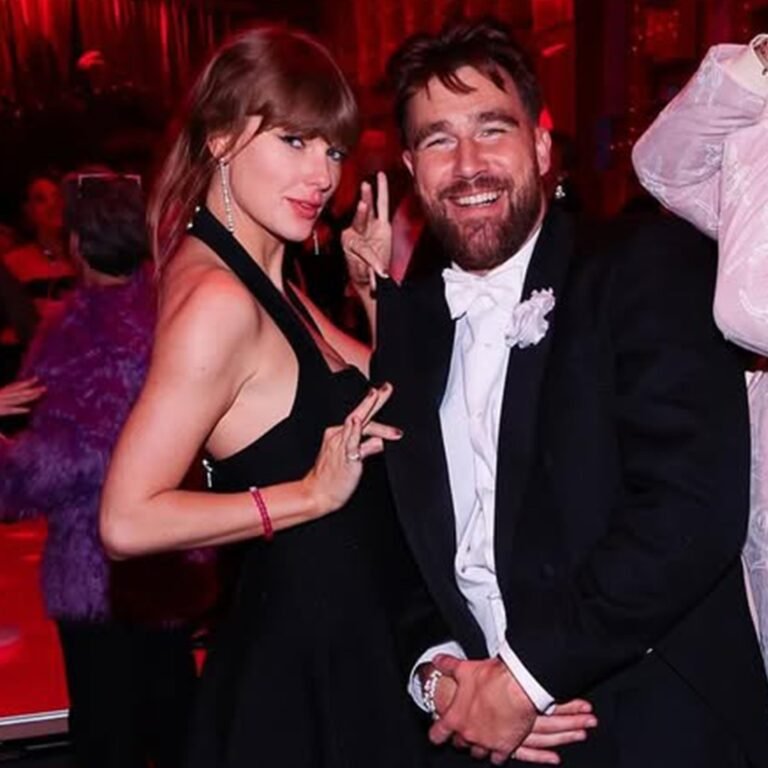Travis Kelce, Taylor Swift Letter Revealed in Docuseries