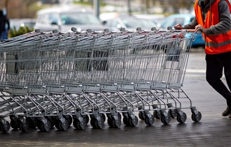 We Learned Leadership Flipping Burgers: Don’t Close America’s On-Ramp We Learned Leadership Flipping Burgers: Don’t Close America’s On-Ramp