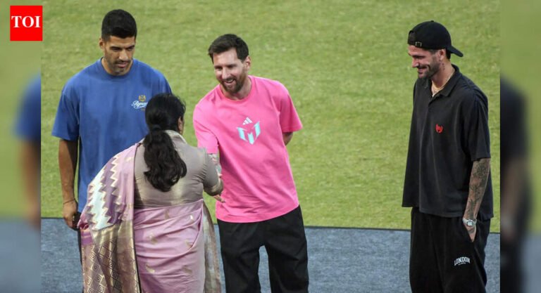 ‘AQI, AQI’ chants erupt as Lionel Messi welcomed in Delhi, crowd targets CM Rekha Gupta – Watch | Football News ‘AQI, AQI’ chants erupt as Lionel Messi welcomed in Delhi, crowd targets CM Rekha Gupta – Watch | Football News