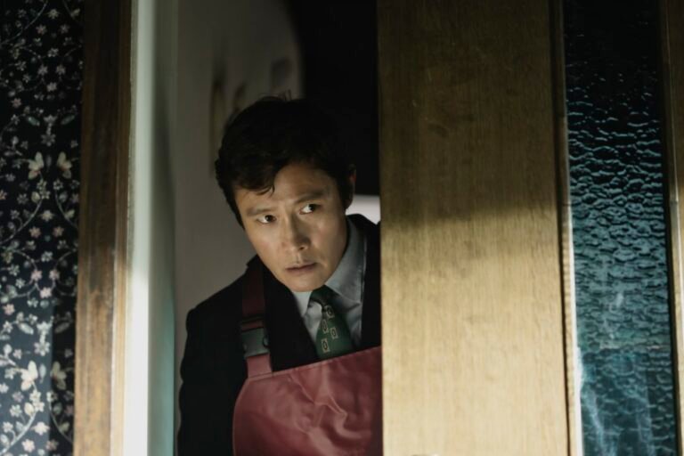 Aim Your Rage at the Right Target: Park Chan-wook and Lee Byung-hun on “No Other Choice” | Interviews Aim Your Rage at the Right Target: Park Chan-wook and Lee Byung-hun on “No Other Choice” | Interviews