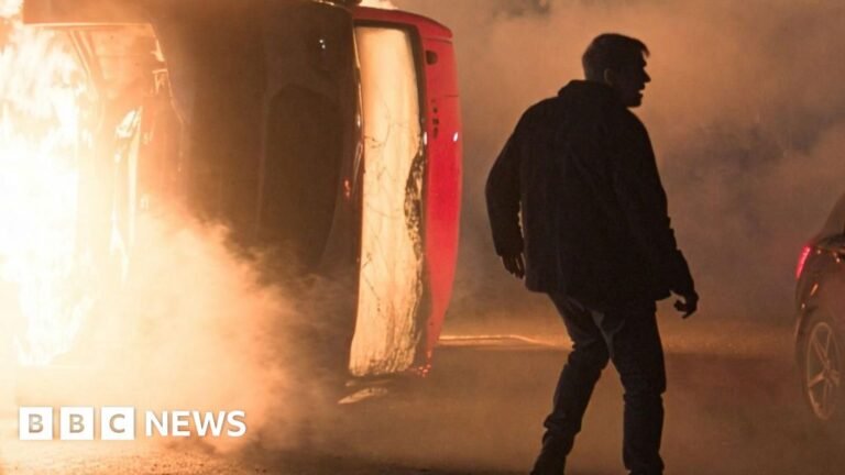 Coronation Street and Emmerdale collide in crossover episode to launch scaled-back schedule Coronation Street and Emmerdale collide in crossover episode to launch scaled-back schedule