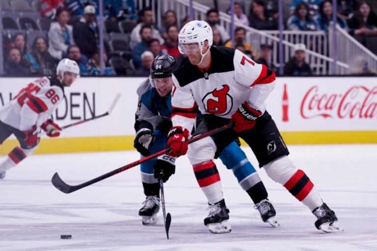 New Jersey Devils Wants Assets Back in a Dougie Hamilton Trade