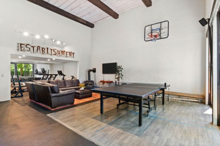 50 Albion Street, Denver in Hilltop – 50 Albion Street, Denver in Hilltop –