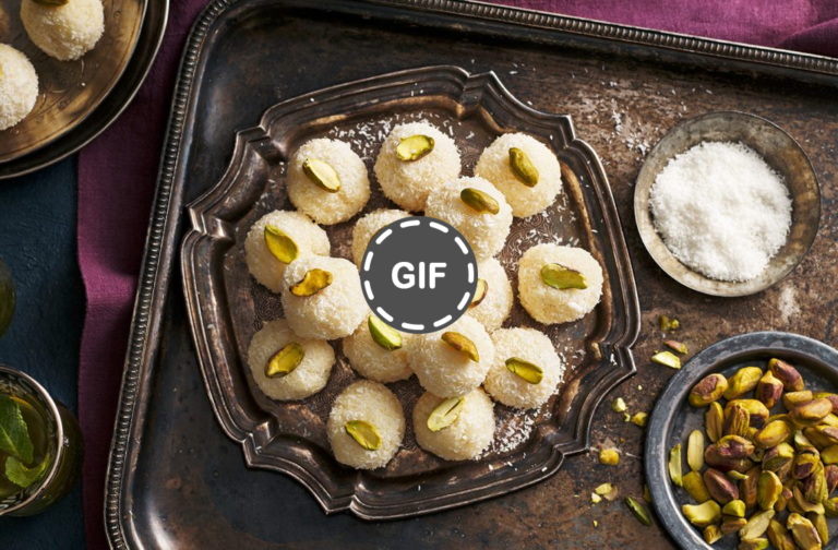 Coconut Ladoo Yang Membuat Hati Bahagia Coconut Ladoo Yang Membuat Hati Bahagia