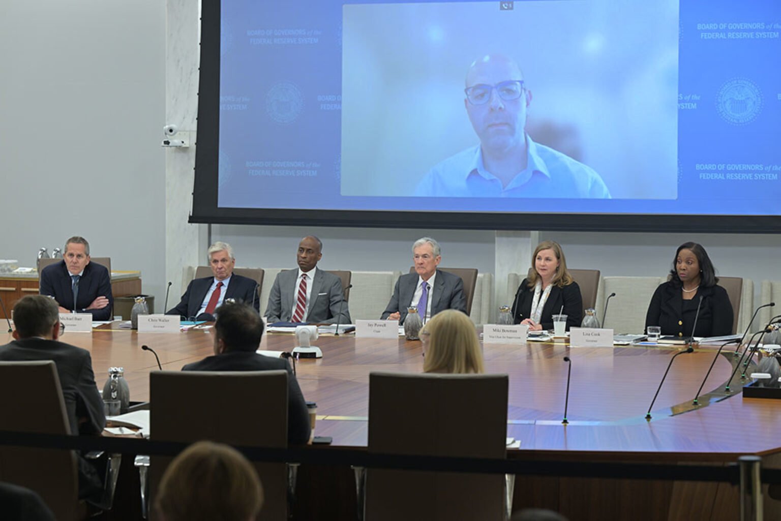 Delayed Data Unlikely to Resolve Disagreements at Fed Delayed Data Unlikely to Resolve Disagreements at Fed