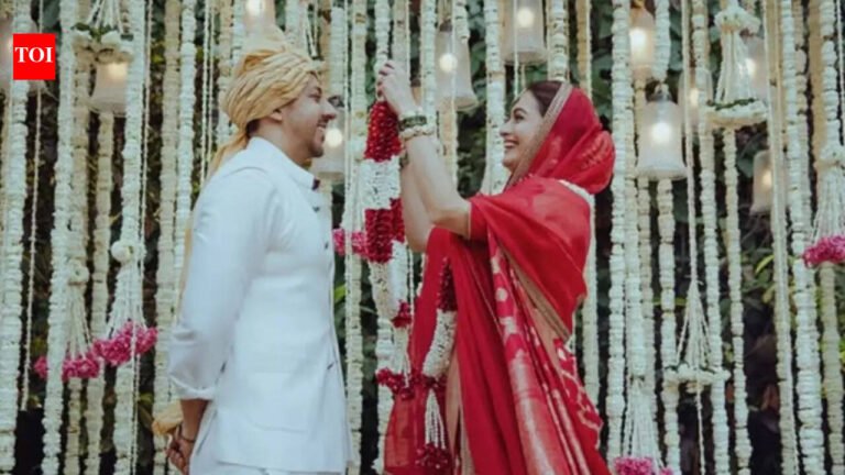 Dia Mirza and Vaibhav Rekhi celebrate 5th anniversary; actress shares wedding pics online | Dia Mirza and Vaibhav Rekhi celebrate 5th anniversary; actress shares wedding pics online |