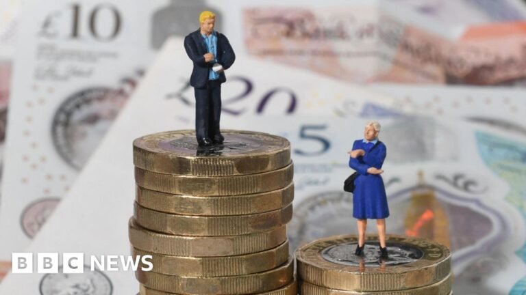 Gender pay gap won't close for another 30 years, warns trade unions group