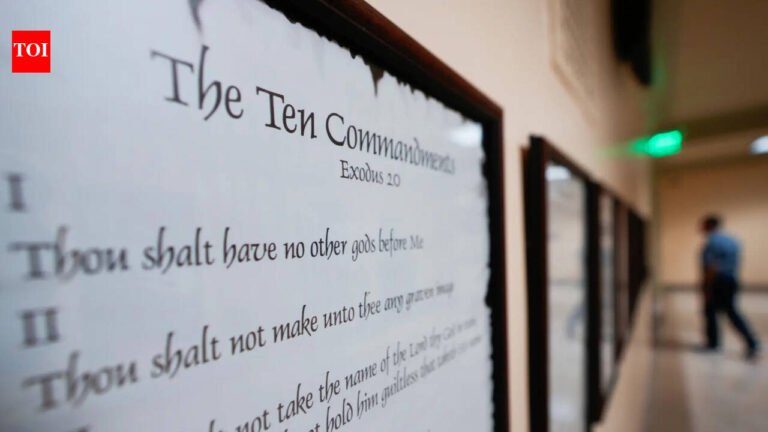 US appeals court clears way for Ten Commandments displays in Louisiana classrooms US appeals court clears way for Ten Commandments displays in Louisiana classrooms