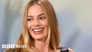 Which British sitcom does Margot Robbie think is the best thing on TV?