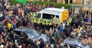 Everybody to Kenmure Street review – a rare… Everybody to Kenmure Street review – a rare…