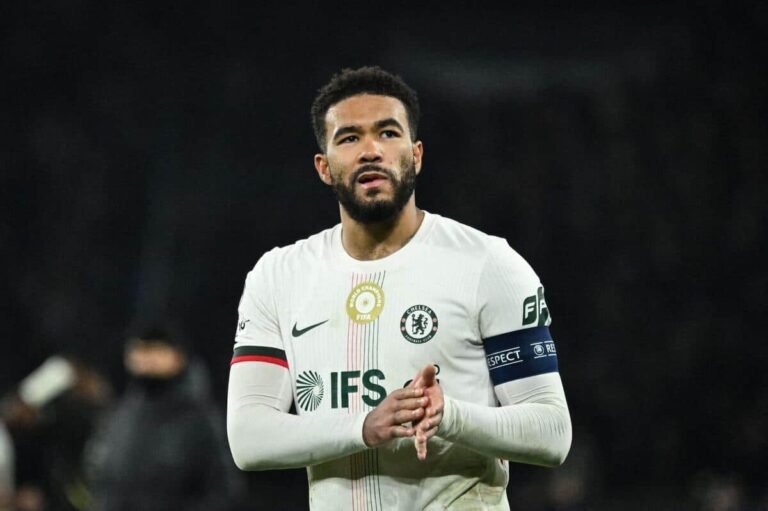 Liam Rosenior blames ‘crazy 15 minutes’ for Champions League collapse in Paris