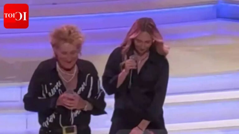 Rod Stewart, daughter Ruby and grandson Otis perform ‘Forever Young’ on stage | Rod Stewart, daughter Ruby and grandson Otis perform ‘Forever Young’ on stage |