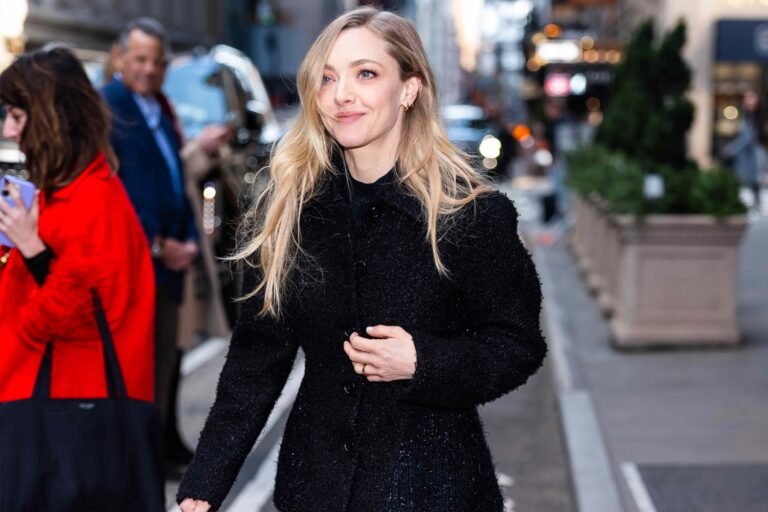 Amanda Seyfried's Sleek Two-Tone Jeans Cost 8, but Amazon Has Similar Pairs from  — They’re Ultra-Comfy, Too