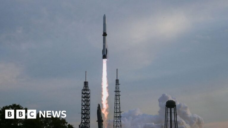 Blue Origin rocket grounded after satellite 'mishap'