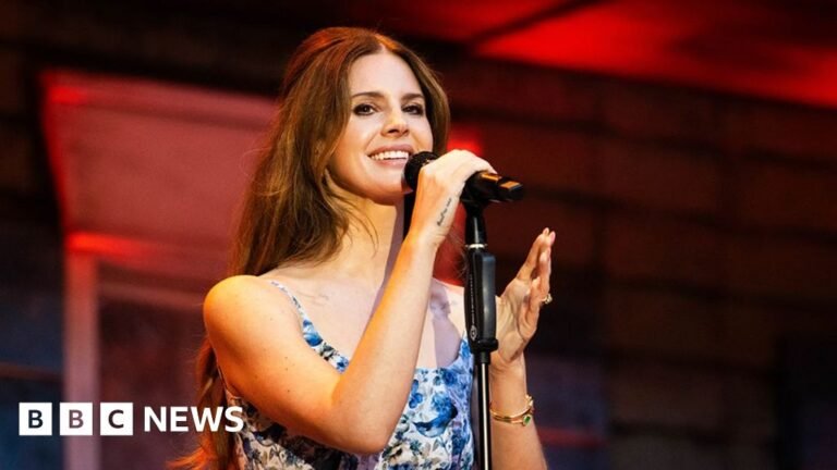 Lana Del Rey to sing theme for new James Bond game